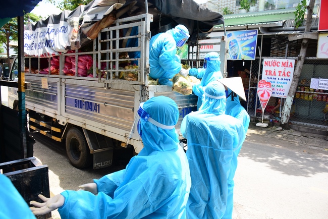 Chùa Hoằng Pháp: Tiếp tục hỗ trợ người dân khó khăn trong đại dịch Covid (đợt 8)